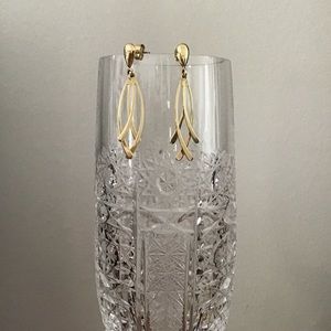 Minor 14k Yellow Gold earrings